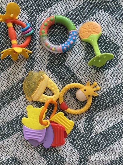 Пакет фирменных игрушек для малыша