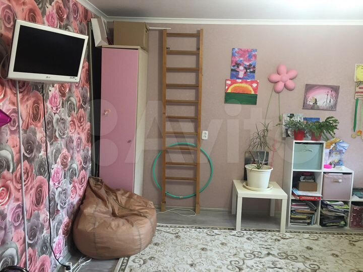 2-к. квартира, 47 м², 3/10 эт.