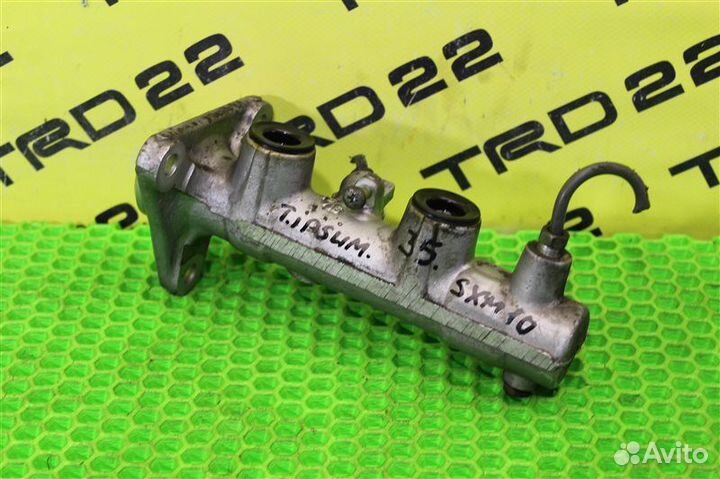 Главный тормозной цилиндр Toyota Ipsum SXM10 3S-FE