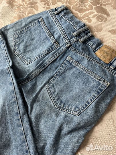 Джинсы pull and bear mom
