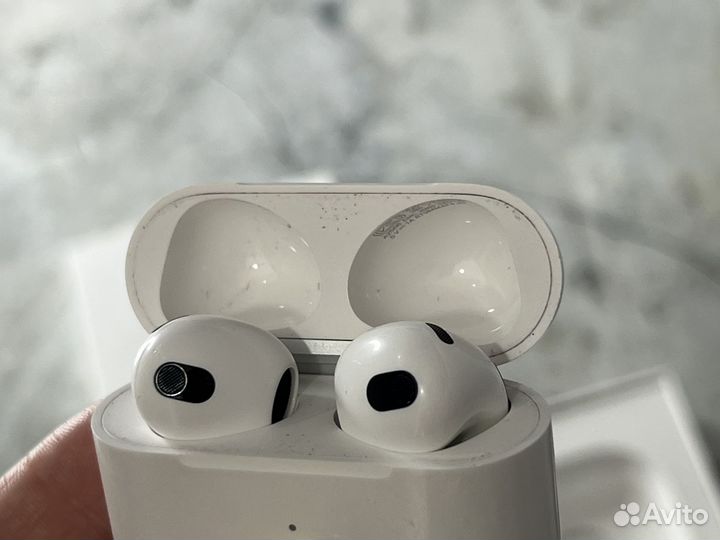 AirPods (3-го поколения) MagSafe