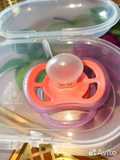 Пустышка avent 6-18мес. новая