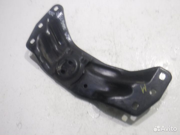 Кронштейн кпп Мерседес W211 E