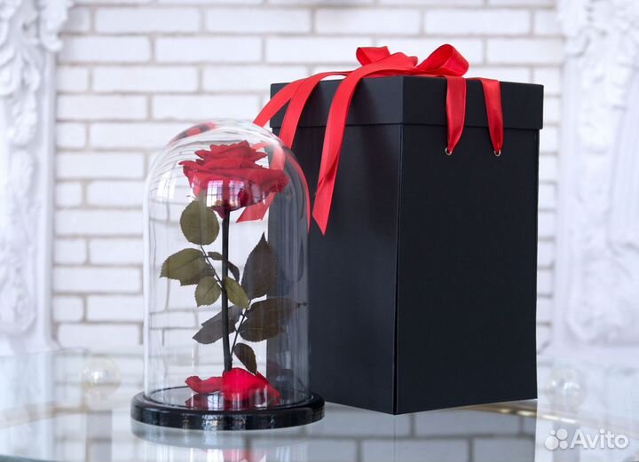 Роза в колбе. Стоит до 8 лет