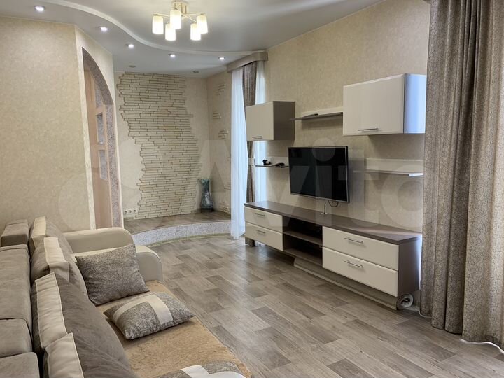 2-к. квартира, 65 м², 6/9 эт.