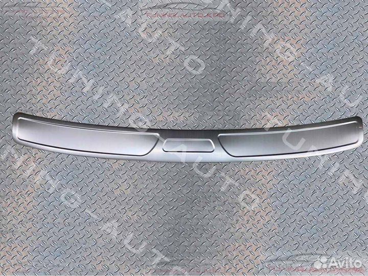 Накладка заднего бампера Toyota Harrier 30 Lexus 3