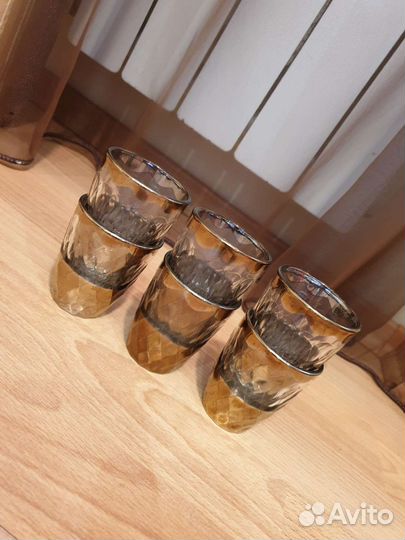 Рюмки, белые кружки