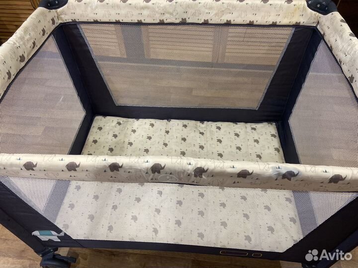 Детская кровать манеж