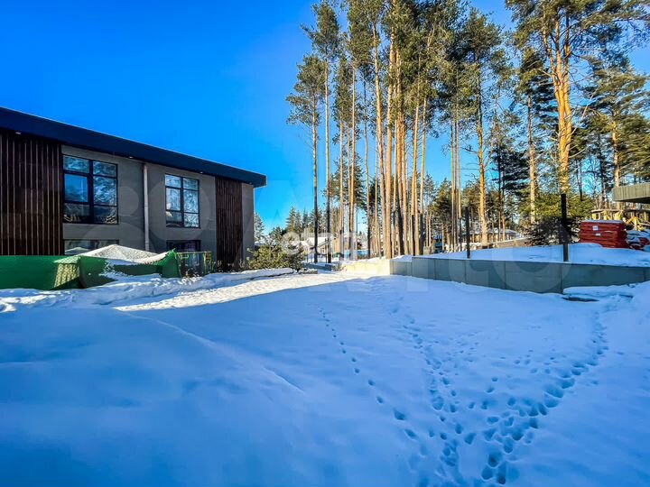 Коттедж 395 м² на участке 9,4 сот.