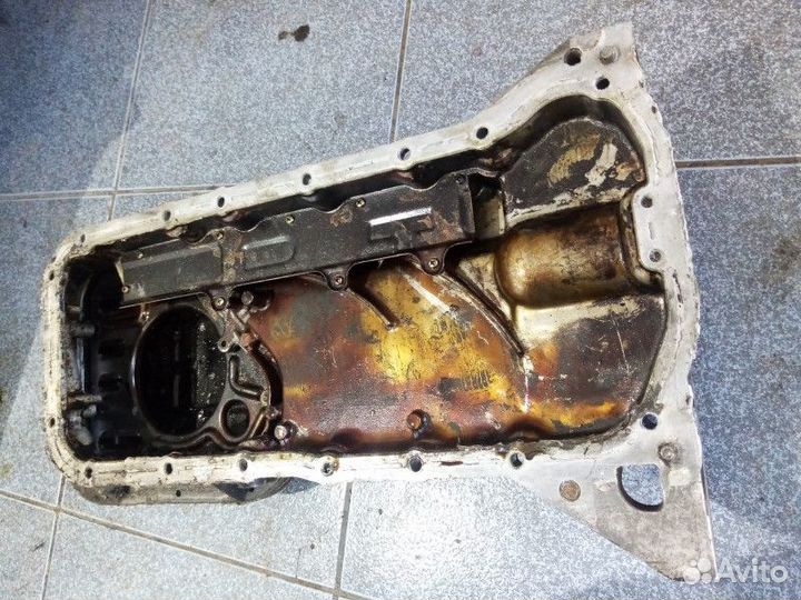 Поддон масляный двигателя Nissan Avenir 1 (W10)