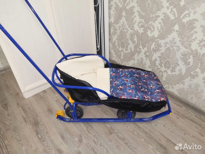 Детские санки с колесами