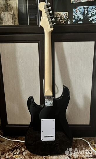 Электрогитара Fender Squier Stratocaster