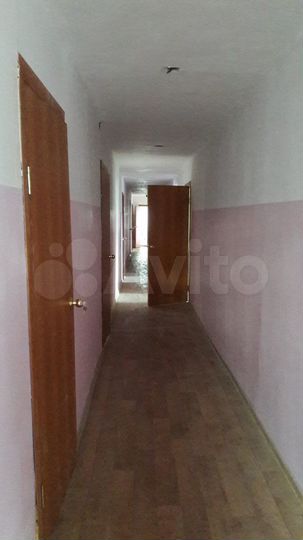 Отдельно стоящее 2-эт здание, 570 м² з/у 10 соток