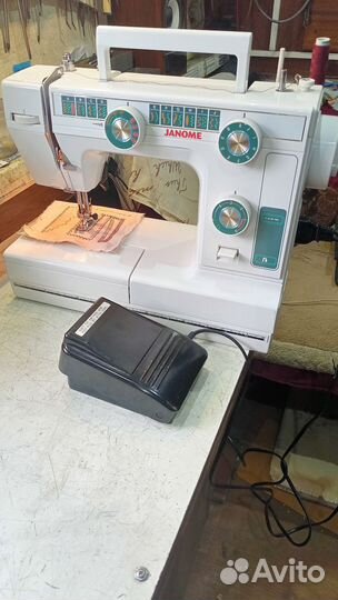 Швейная машинка janome бу