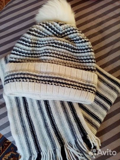 Комплект шапка и шарф женский