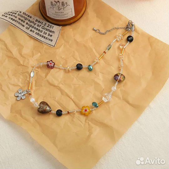 Колье чокер из бусин с цветком новое