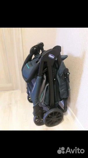 Прогулочая коляска Chicco Kwik. новая