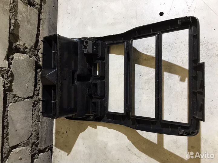 Накладка центральной консоли Nissan Almera N15