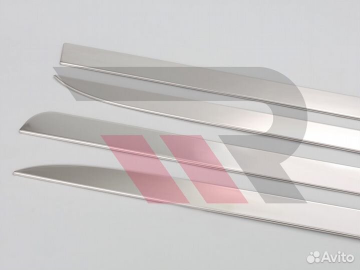 Молдинги дверей Toyota Prius Alpha Хром SN60