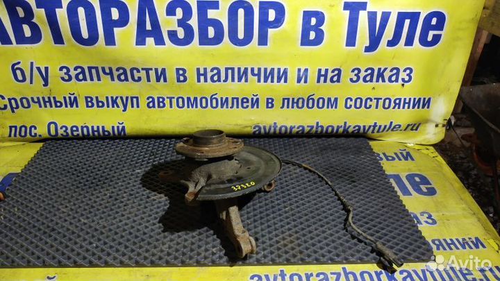 Кулак передний правый Renault Duster