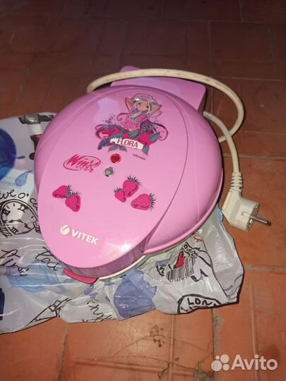 Вафельница vitek Винкс