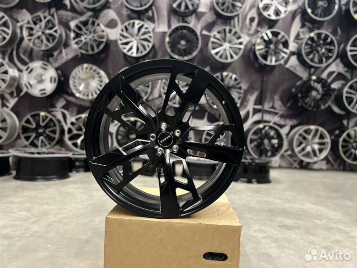 Кованые диски R22 на Zeekr 001