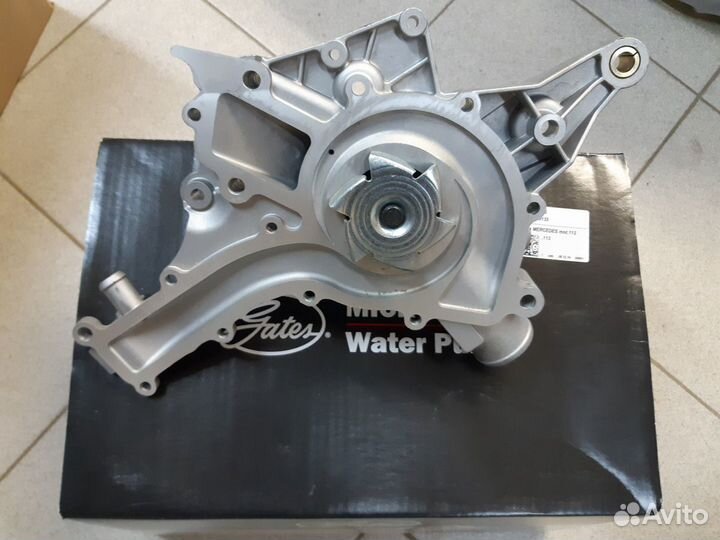 Помпа Mercedes Benz W 202/210/203/220