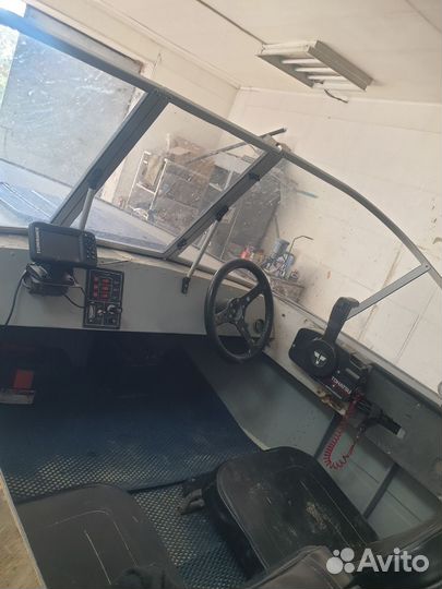 Лодка с мотором