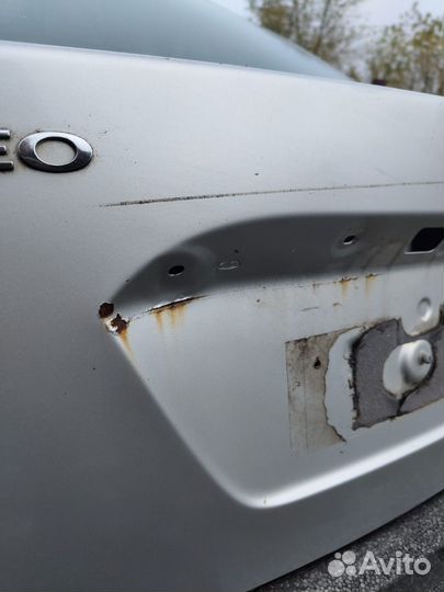 Крышка багажника Ford Mondeo 3