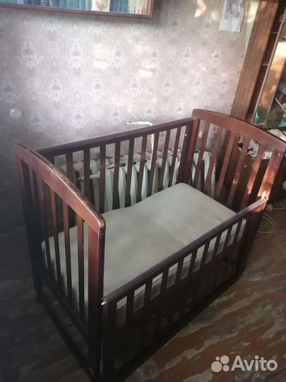 Детская кроватка