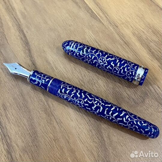 Перьевая ручка “karakusa”