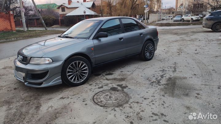 Audi A4 1.6 МТ, 1995, 135 000 км