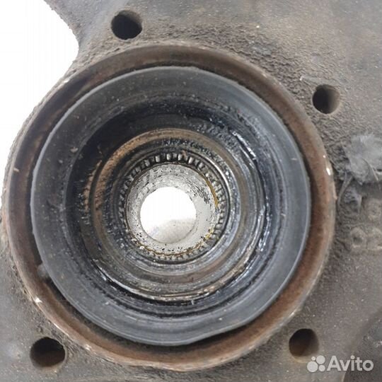 Кулак передний левый 4WD Без аbs hyundai terracan