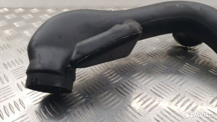 Патрубок воздушного фильтра Mazda Tribute