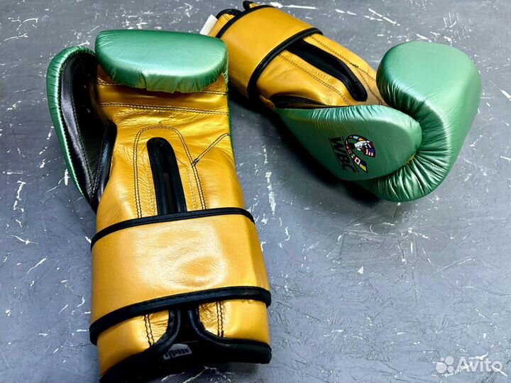 Боксерские перчатки
