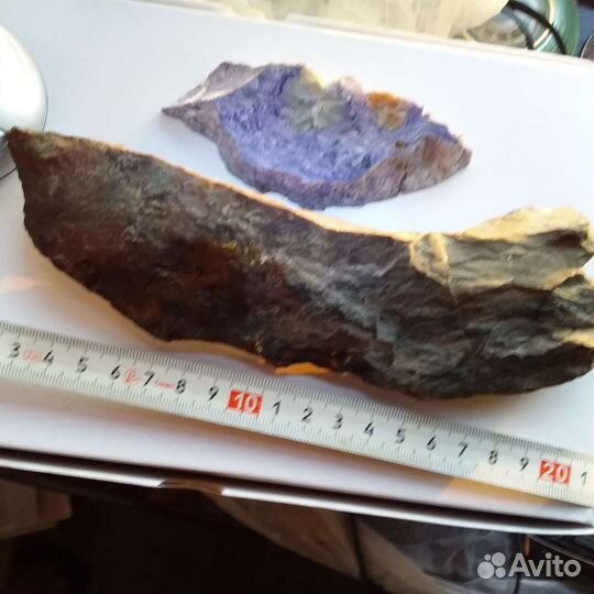 Чароит и яшма