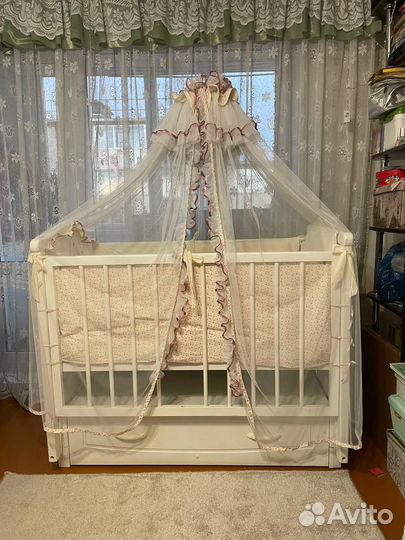 Детская кроватка