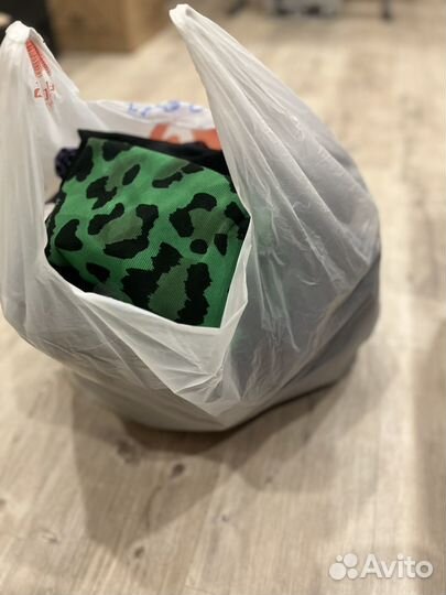 Отдам бесплатно женские вещи пакетом