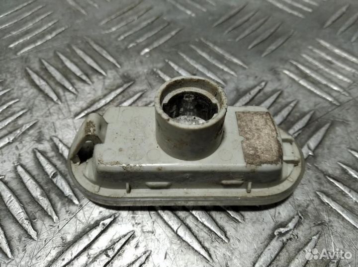 Повторитель в крыло правый Ford Fusion 2002-2012