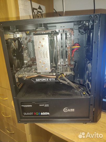 Компьютер весь в сборе