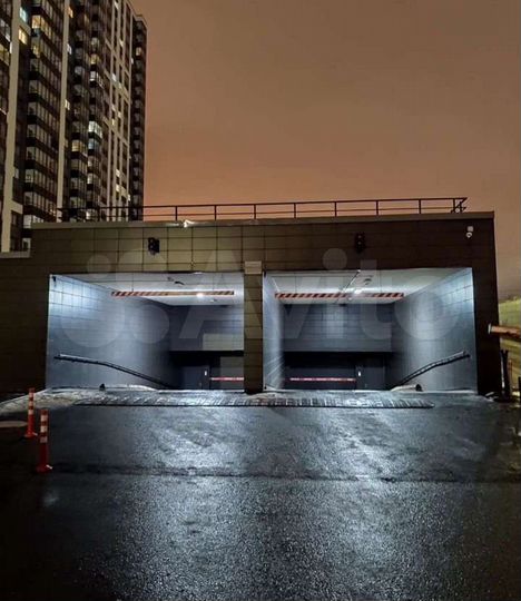 Машиноместо, 15 м²