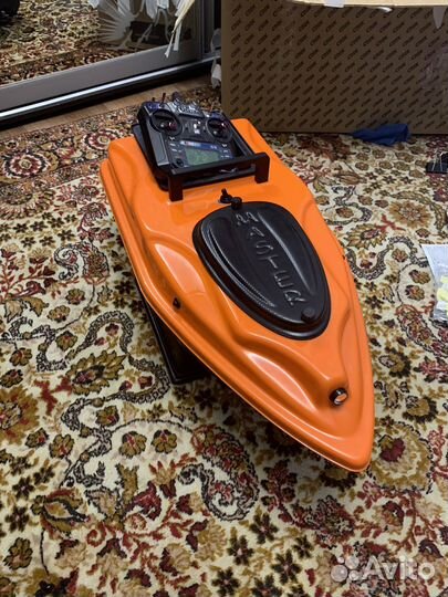 Карповый кораблик с глубеномером и gps
