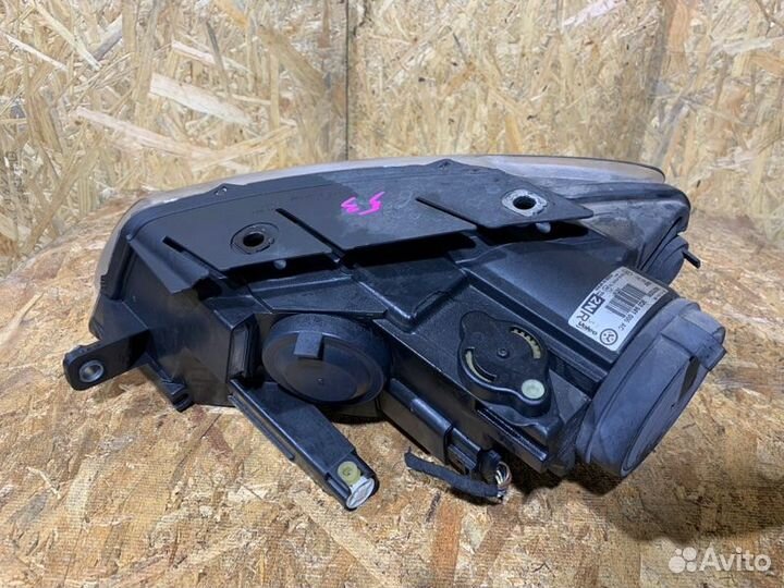 Фара передняя правая Volkswagen Passat B6