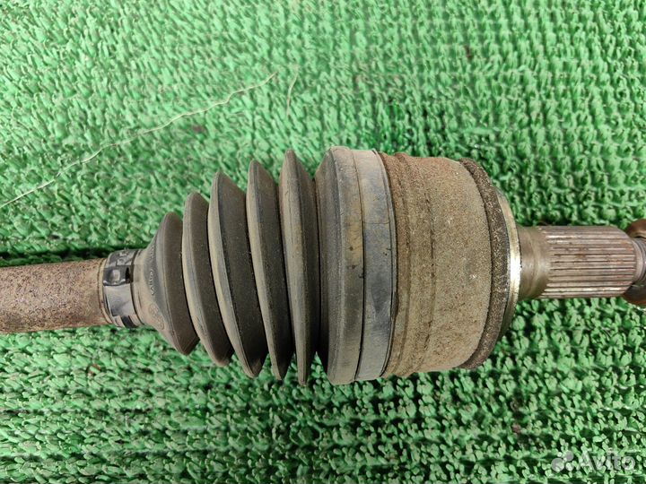 Привода передние 2шт. пара Chevrolet Tahoe GMT400