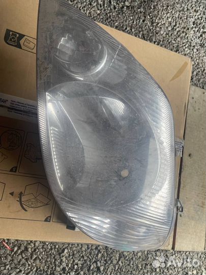 Фара Toyota Corolla Runx