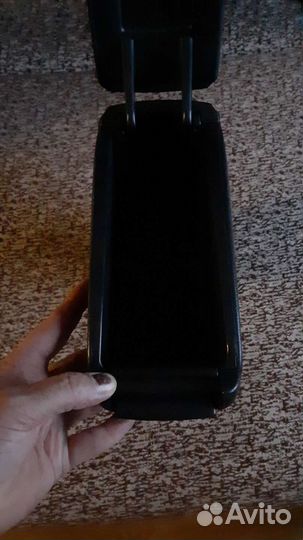 Подлокотник renault duster