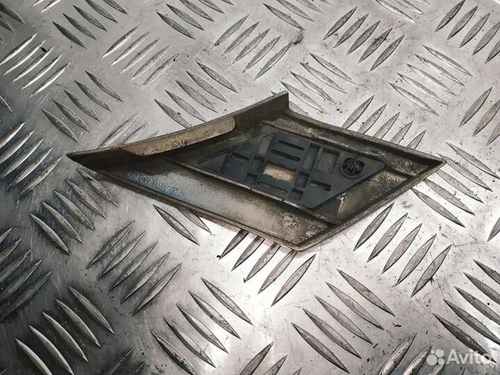 Молдинг крыла Mercedes-Benz C-Класс A2036900662