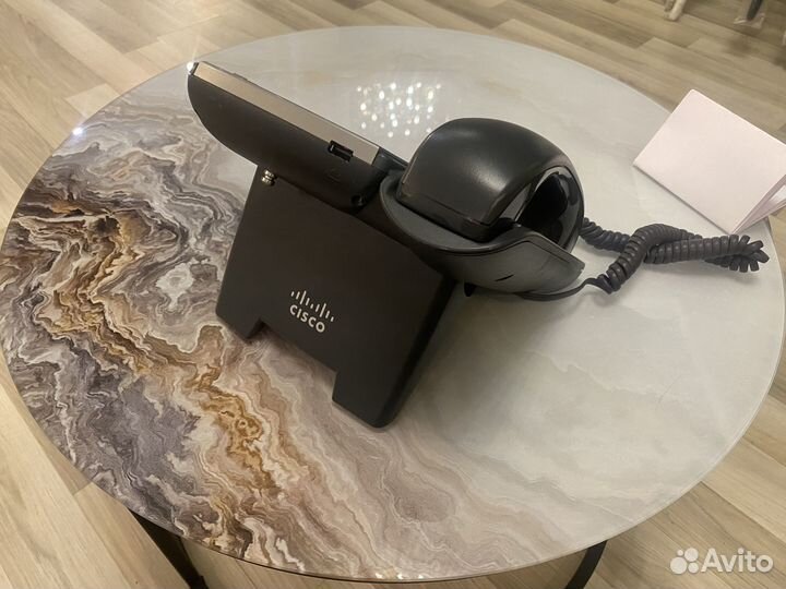 IP телефоны Cisco spa525g2