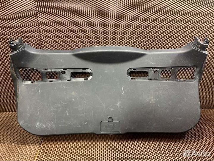 Обшивка крышки багажника задняя Chery Tiggo 7 Pro