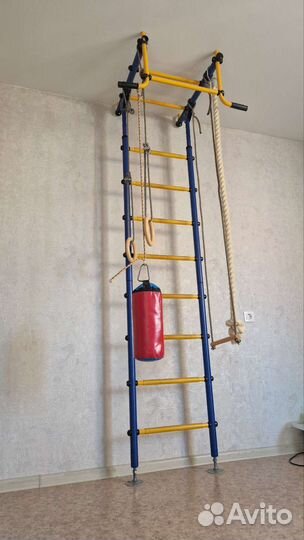 Шведская стенка, канат, кольца, трапеция, груша